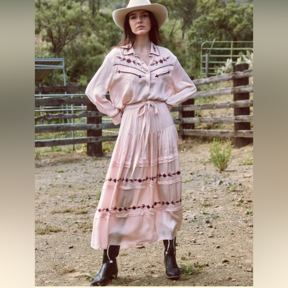 🔥 THE GREAT. PASTORAL SKIRT. Pale Blush Sz S pre-owned. Good  Condition.